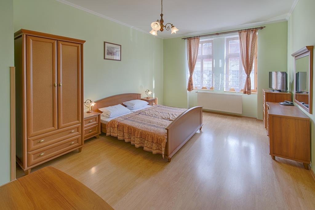 Hotel Derby Κάρλοβι Βάρι Δωμάτιο φωτογραφία