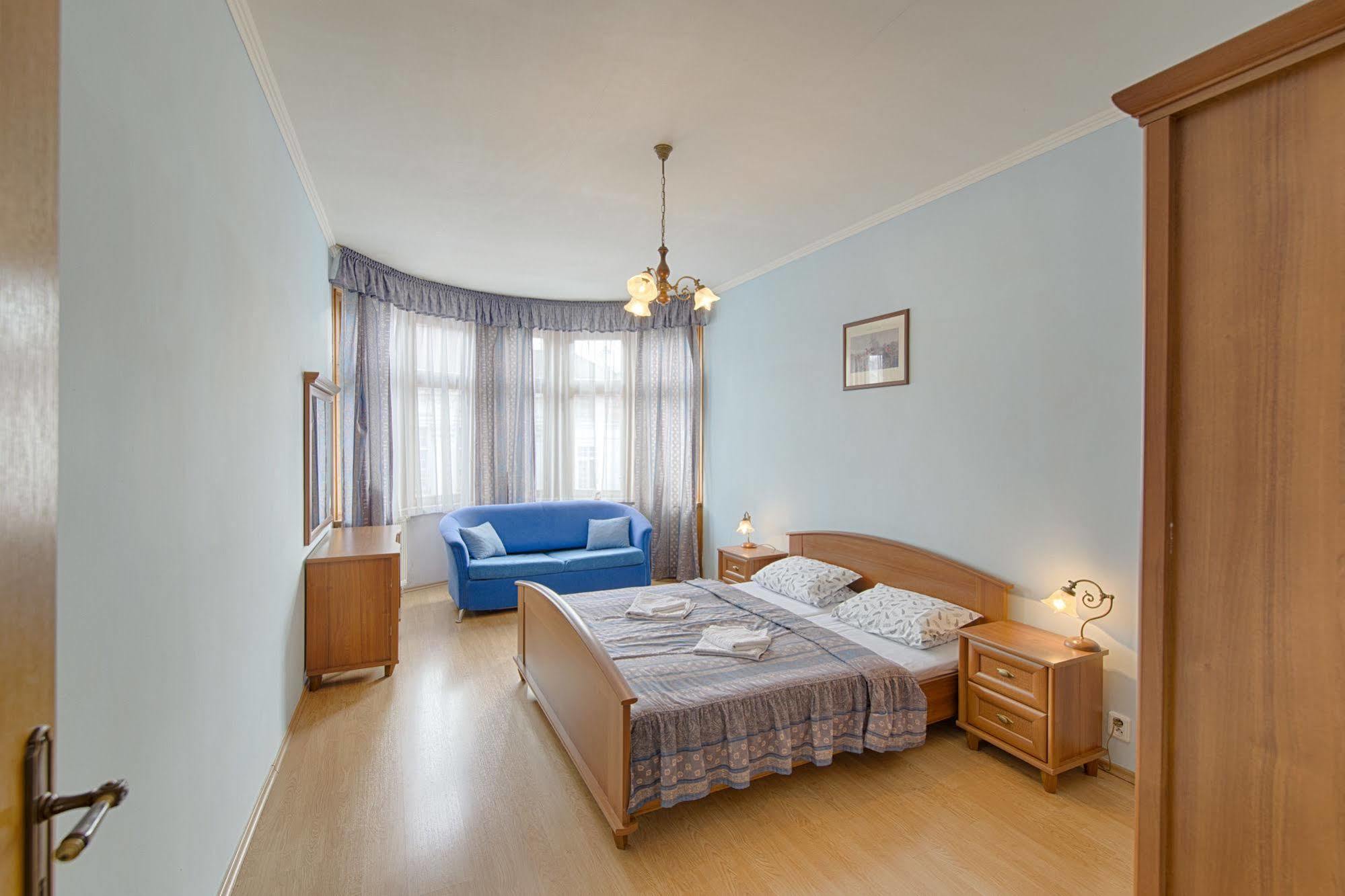Hotel Derby Κάρλοβι Βάρι Εξωτερικό φωτογραφία