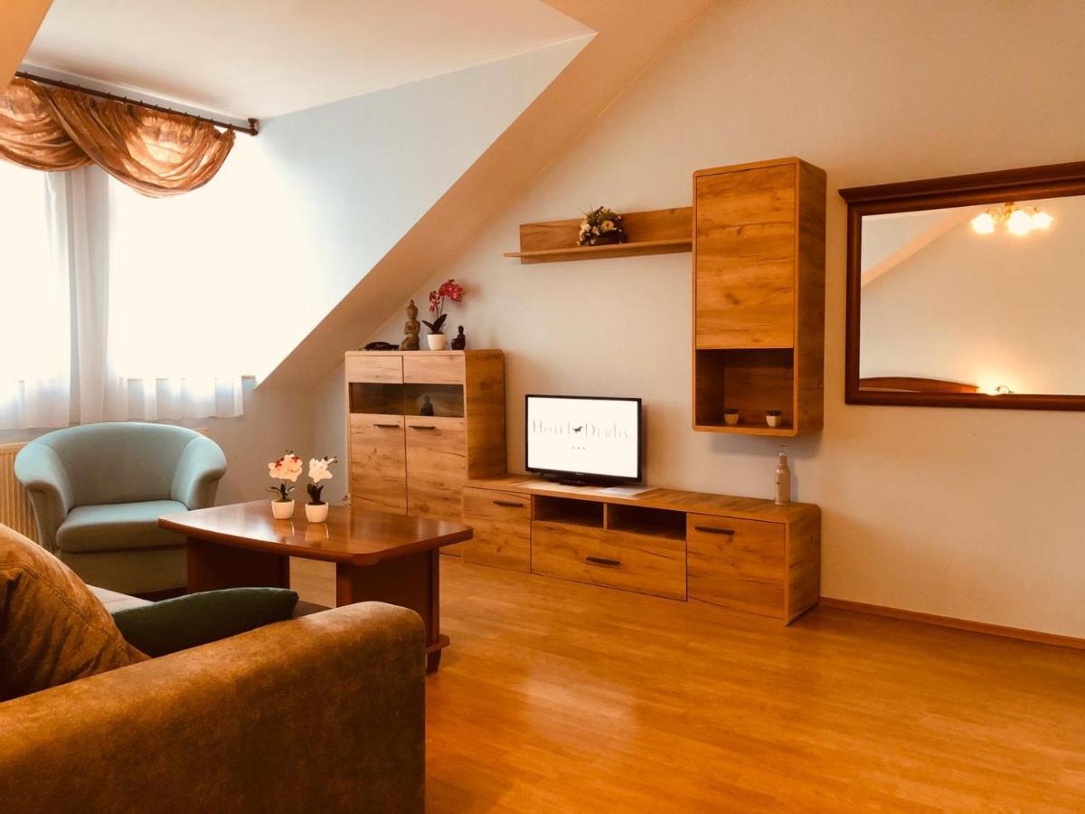 Hotel Derby Κάρλοβι Βάρι Εξωτερικό φωτογραφία